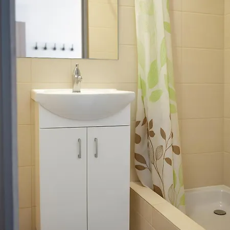 ベッド・アンド・ブレックファスト Big Foot 3*